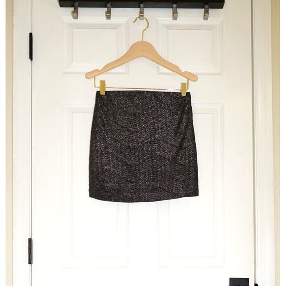 BGBGeneration - Sparkly High Waist Mini Skirt in Shimmer Black / Size S - Picture 3 of 5